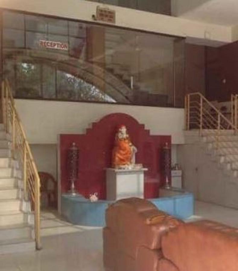 ホテルManohar Mahal ジャルガオン エクステリア 写真